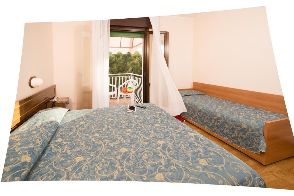 Hotel Trevi Lido di Jesolo Quarto foto